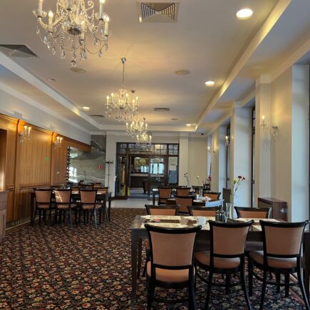 Sala na konferencję – jak wybrać idealną przestrzeń?