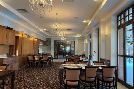 Sala na konferencję – jak wybrać idealną przestrzeń?